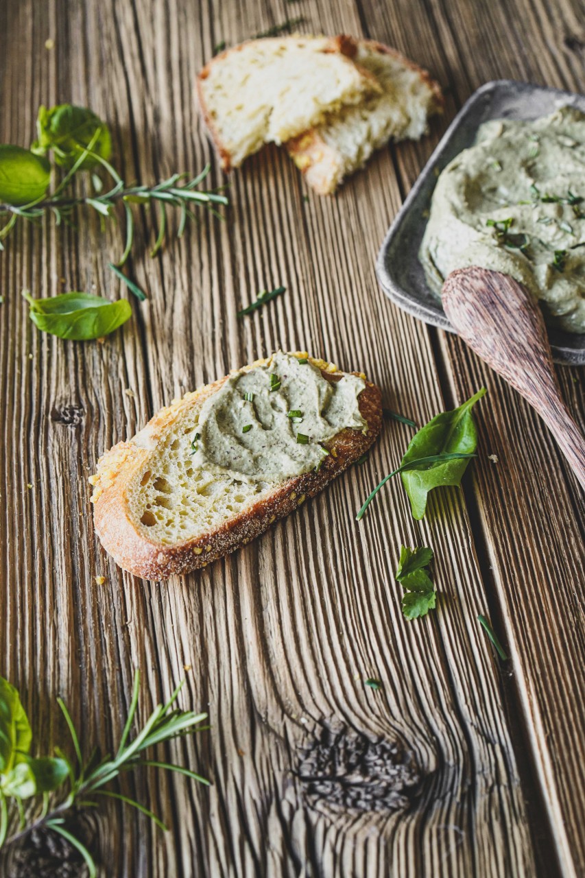 Vegane Azuki-Kräuterbutter