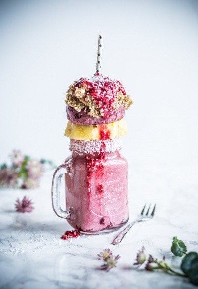 Red Pinapple Freakshake