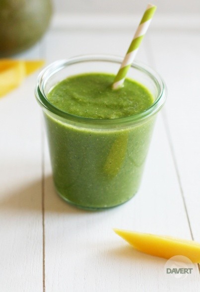 Grüner Smoothie mit Hanf